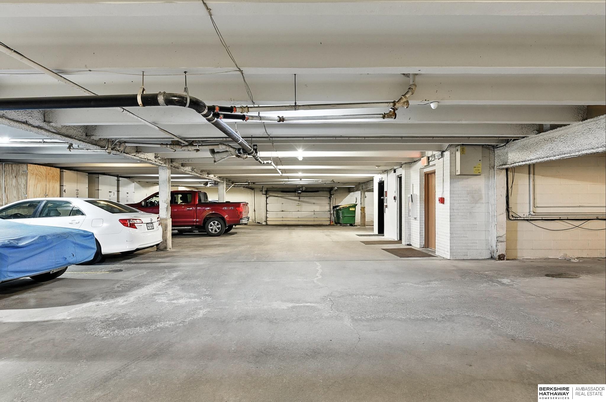 Omaha, Nebraska 68105, United States, 2 Bedrooms Bedrooms, ,1 BathroomBathrooms,Residential,Active,164670