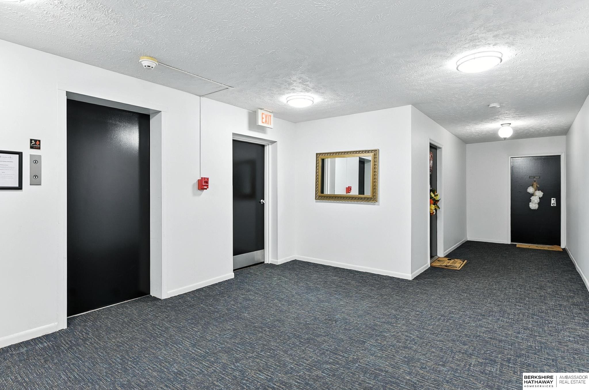 Omaha, Nebraska 68105, United States, 2 Bedrooms Bedrooms, ,1 BathroomBathrooms,Residential,Active,164670