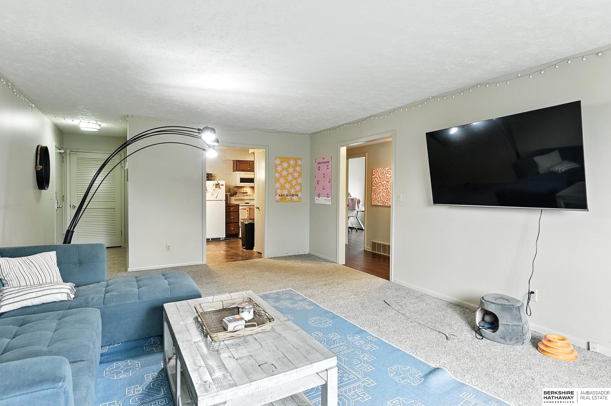 Omaha, Nebraska 68105, United States, 2 Bedrooms Bedrooms, ,1 BathroomBathrooms,Residential,Active,164670