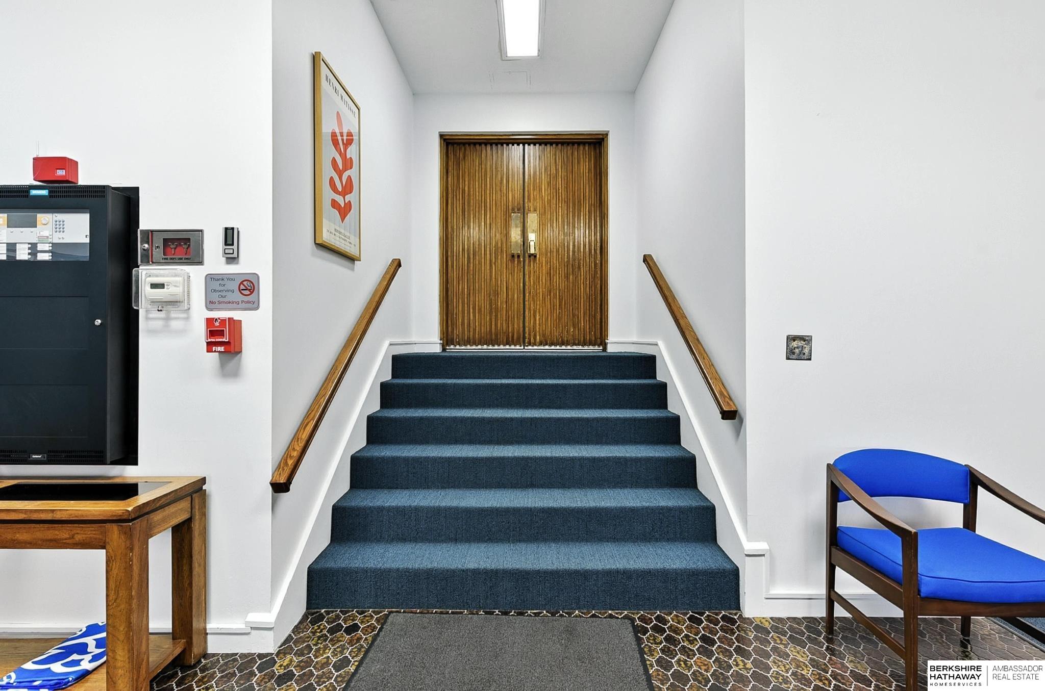 Omaha, Nebraska 68105, United States, 2 Bedrooms Bedrooms, ,1 BathroomBathrooms,Residential,Active,164670