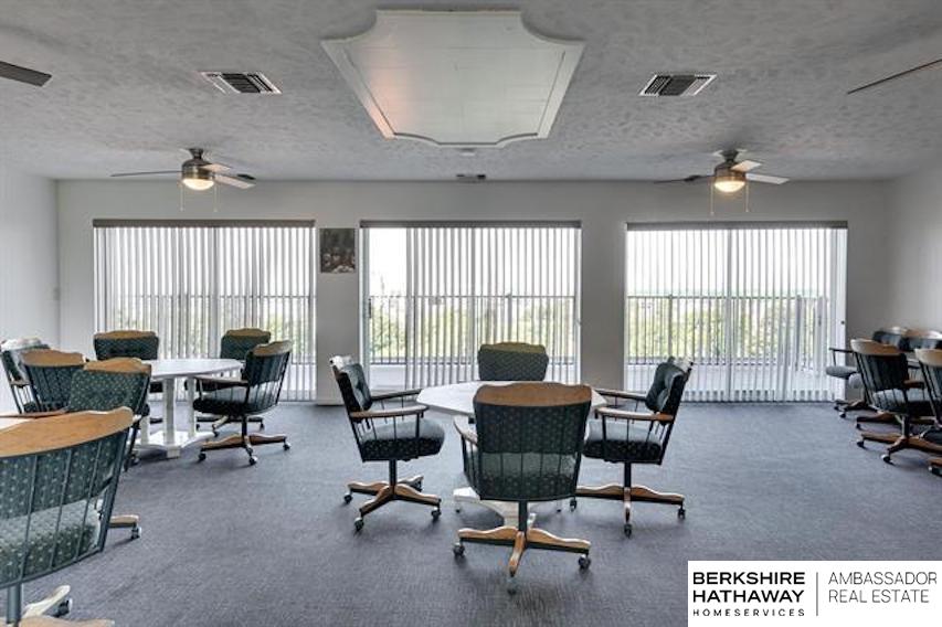 Omaha, Nebraska 68105, United States, 2 Bedrooms Bedrooms, ,1 BathroomBathrooms,Residential,Active,164670