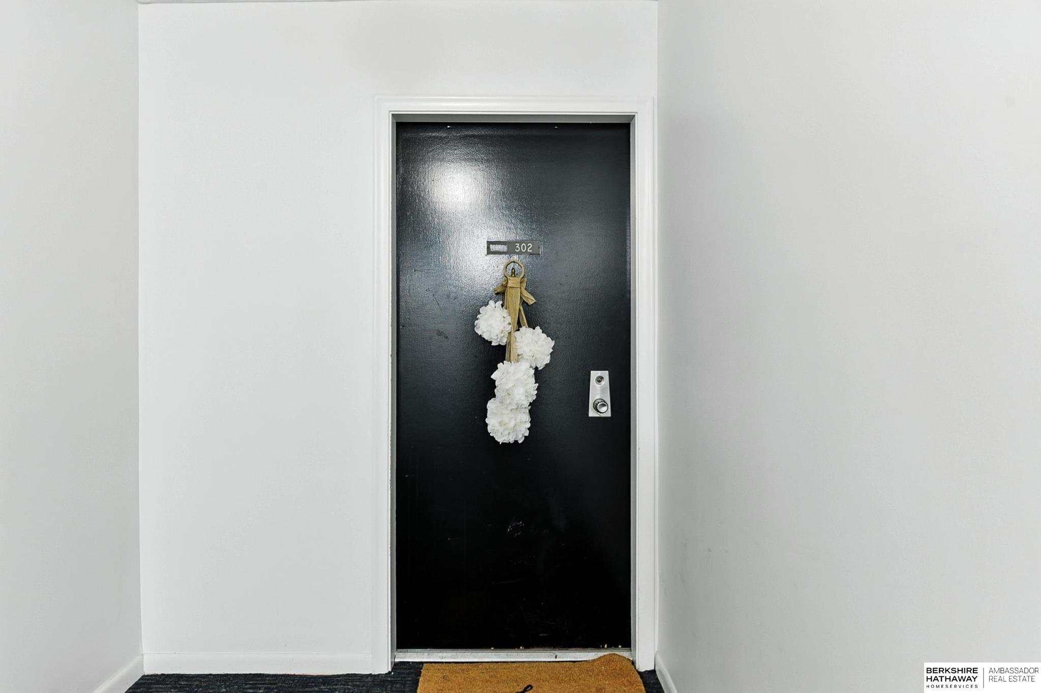 Omaha, Nebraska 68105, United States, 2 Bedrooms Bedrooms, ,1 BathroomBathrooms,Residential,Active,164670