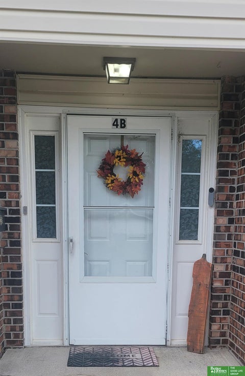 Photo of 1120 Delmar Street #4B, Papillion, NE 68046 (MLS # 22626312)