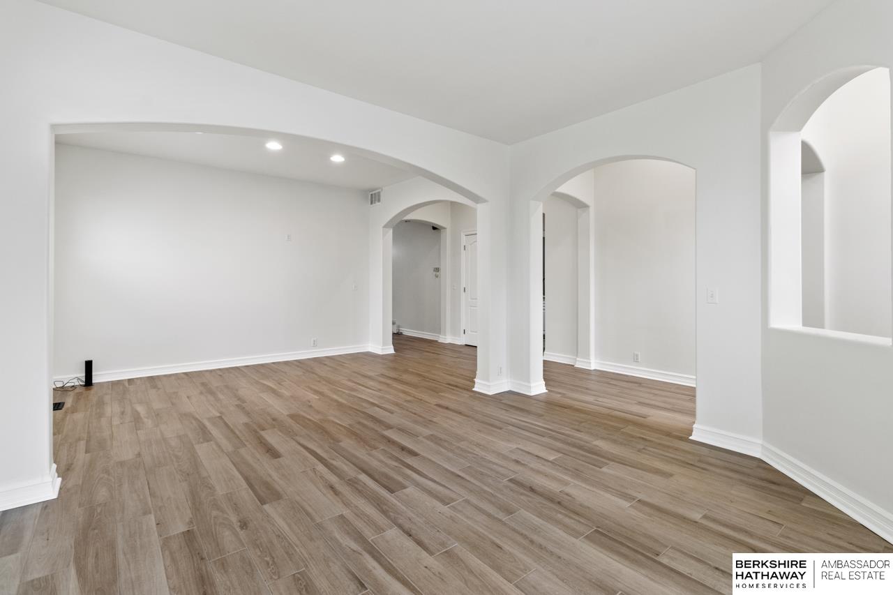 Elkhorn, Nebraska 68022, United States, 3 Bedrooms Bedrooms, ,3 BathroomsBathrooms,Residential,Active,141955