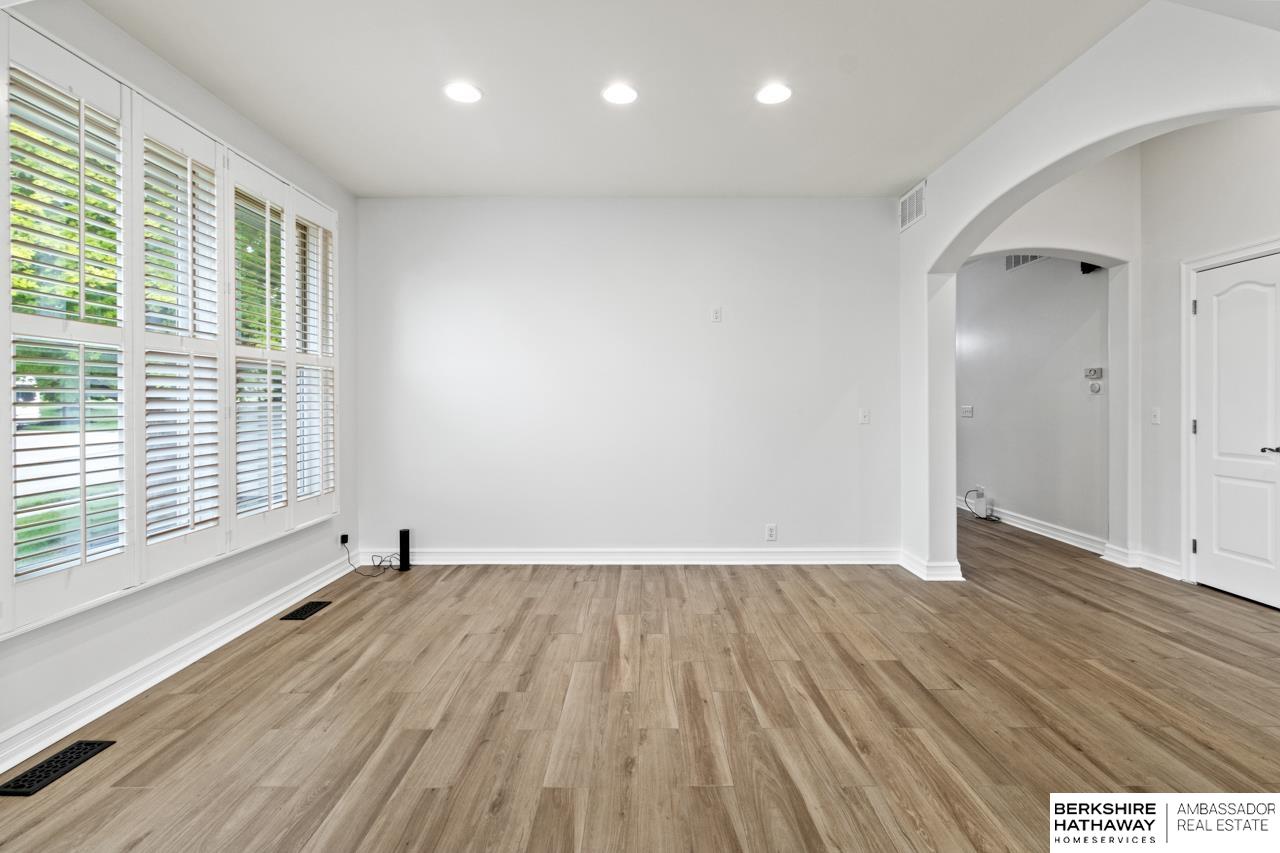 Elkhorn, Nebraska 68022, United States, 3 Bedrooms Bedrooms, ,3 BathroomsBathrooms,Residential,Active,141955