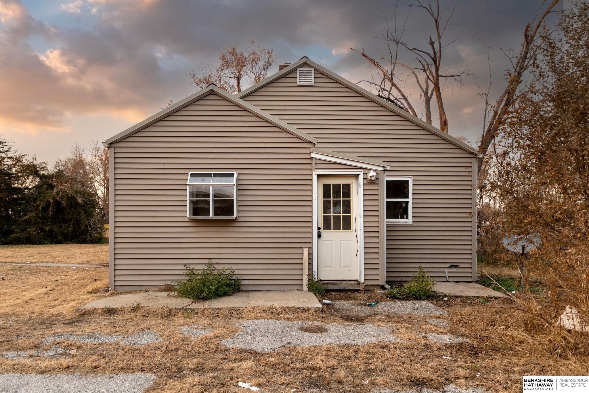 Mead, Nebraska 68041, United States, 2 Bedrooms Bedrooms, ,1 BathroomBathrooms,Residential,Pending,246708