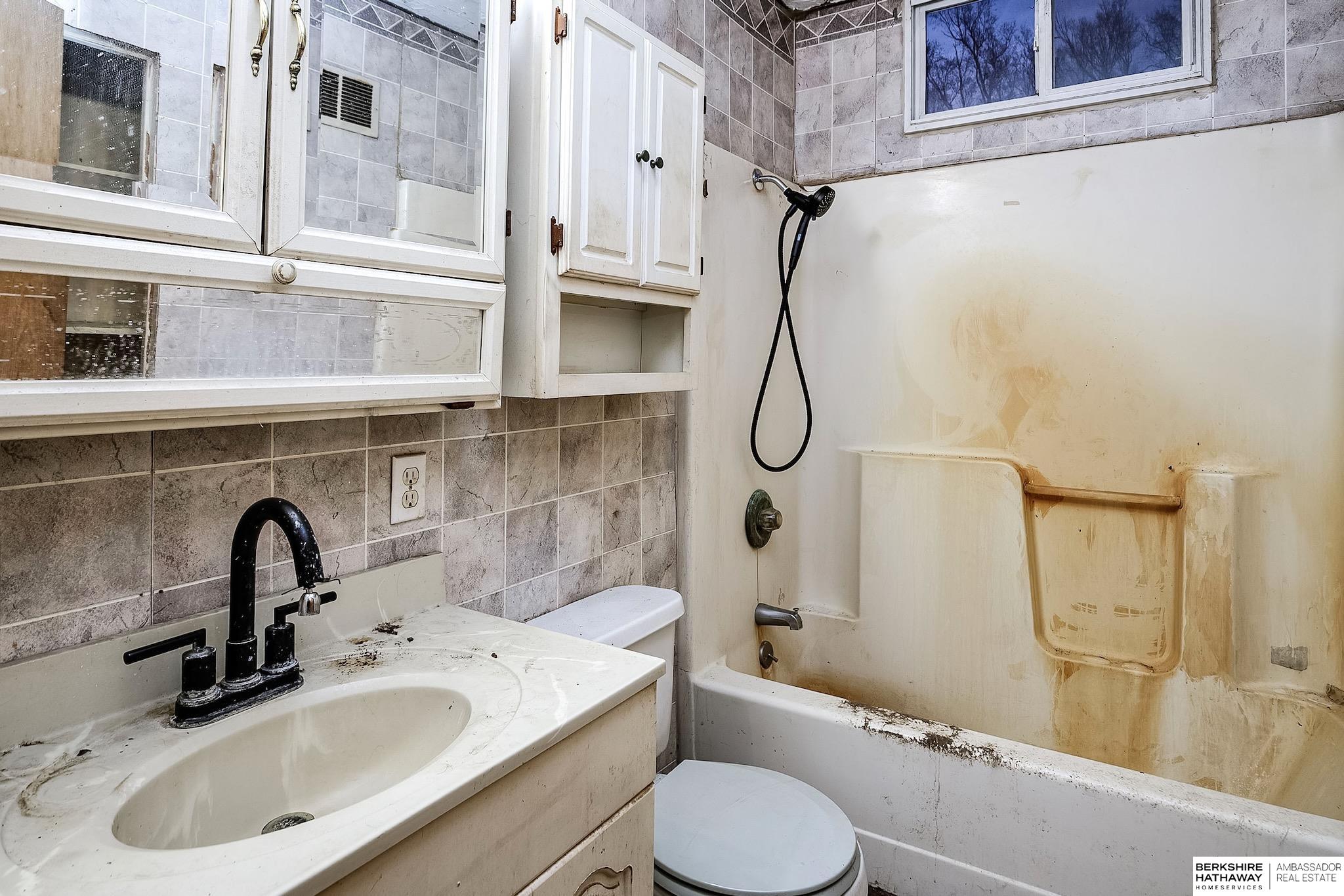 Mead, Nebraska 68041, United States, 2 Bedrooms Bedrooms, ,1 BathroomBathrooms,Residential,Pending,246708