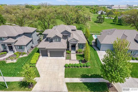Photo of 2331 S 218th Avenue, Elkhorn, NE 68022 (MLS # 22528738)