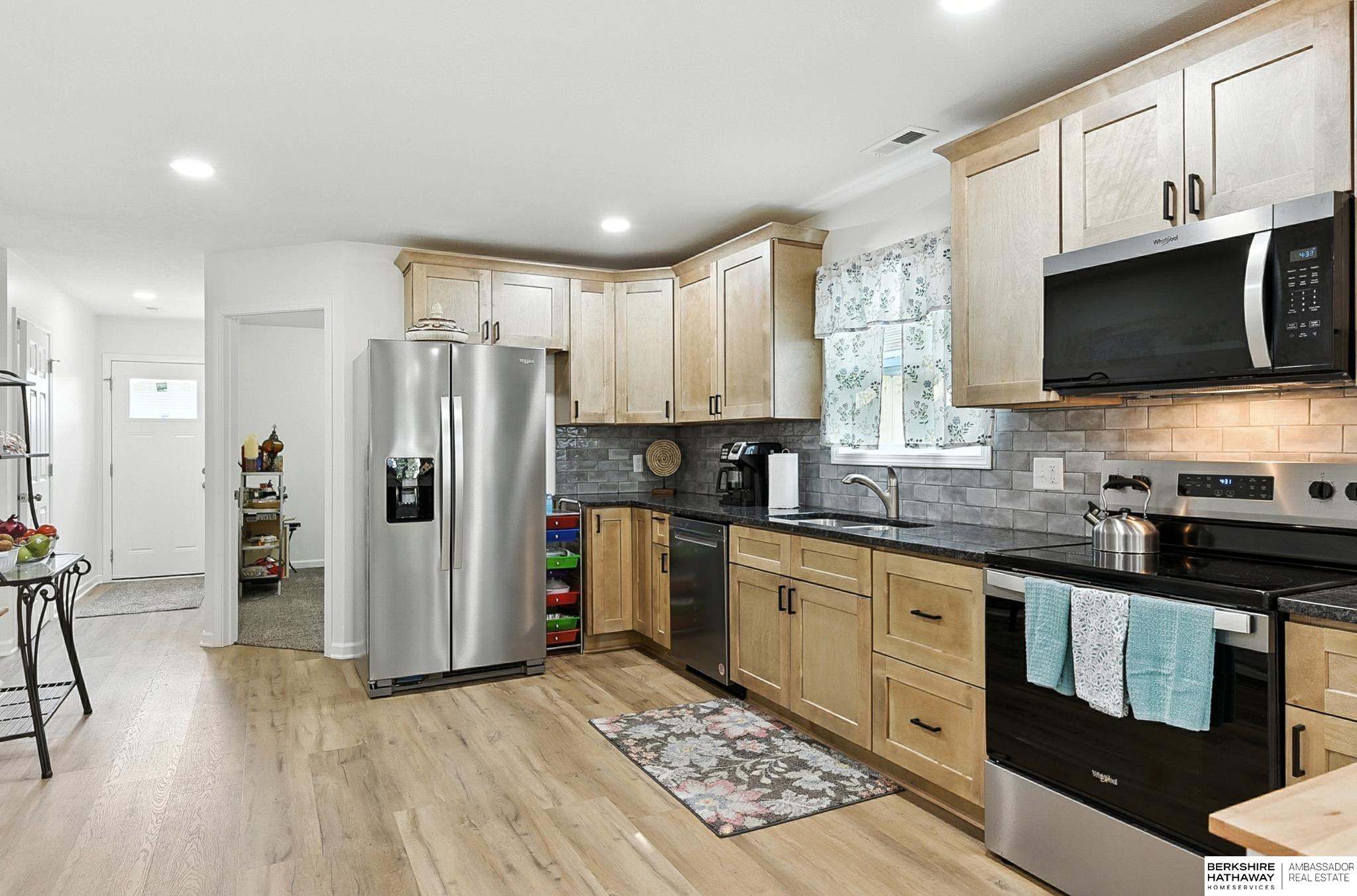 Council Bluffs, Iowa 51501, United States, 3 Bedrooms Bedrooms, ,2 BathroomsBathrooms,Residential,Active,187086