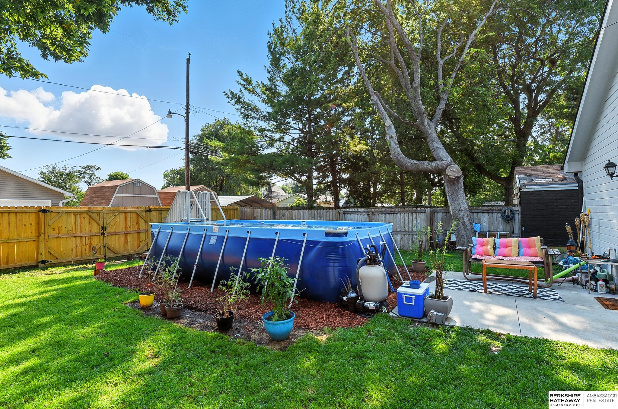 Council Bluffs, Iowa 51501, United States, 3 Bedrooms Bedrooms, ,2 BathroomsBathrooms,Residential,Active,187086