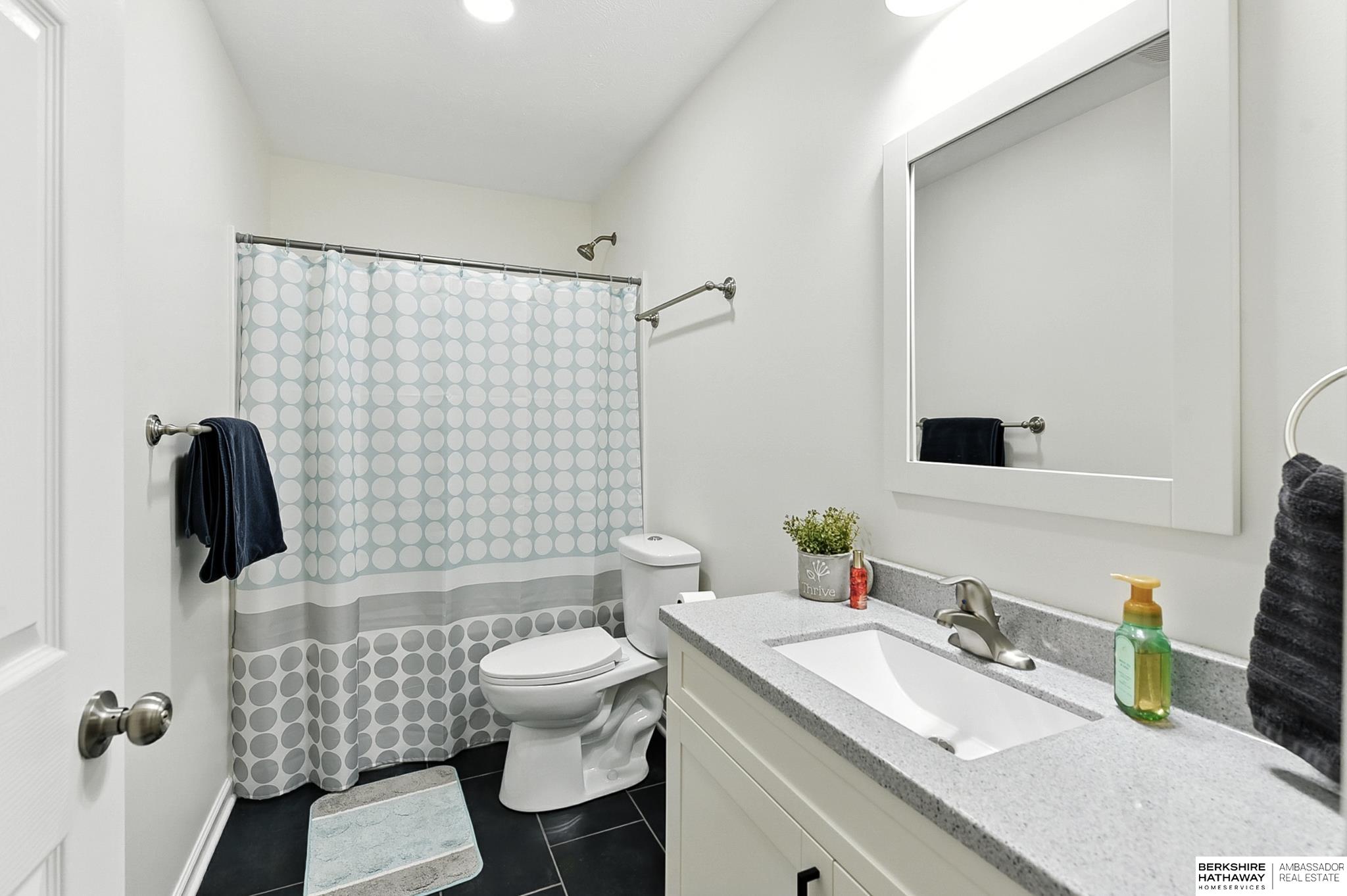 Council Bluffs, Iowa 51501, United States, 3 Bedrooms Bedrooms, ,2 BathroomsBathrooms,Residential,Active,187086