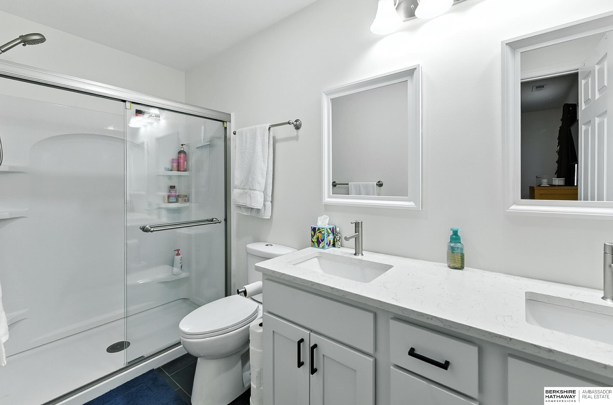 Council Bluffs, Iowa 51501, United States, 3 Bedrooms Bedrooms, ,2 BathroomsBathrooms,Residential,Active,187086