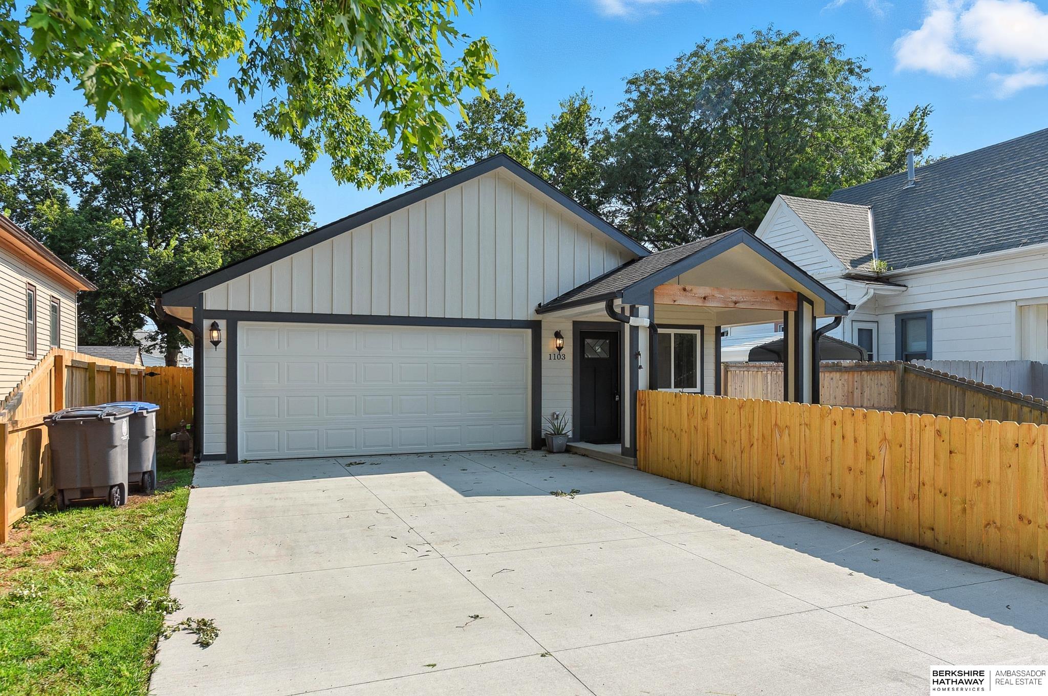 Council Bluffs, Iowa 51501, United States, 3 Bedrooms Bedrooms, ,2 BathroomsBathrooms,Residential,Active,187086