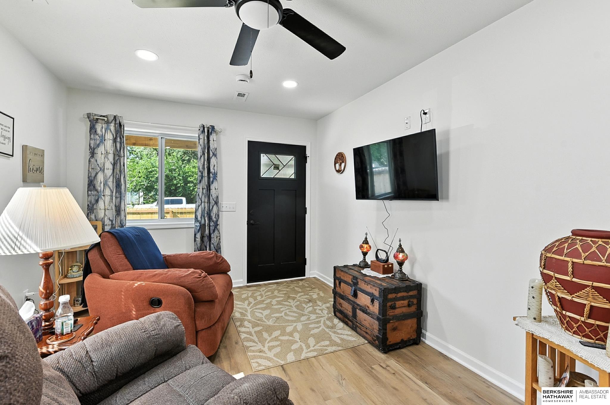 Council Bluffs, Iowa 51501, United States, 3 Bedrooms Bedrooms, ,2 BathroomsBathrooms,Residential,Active,187086