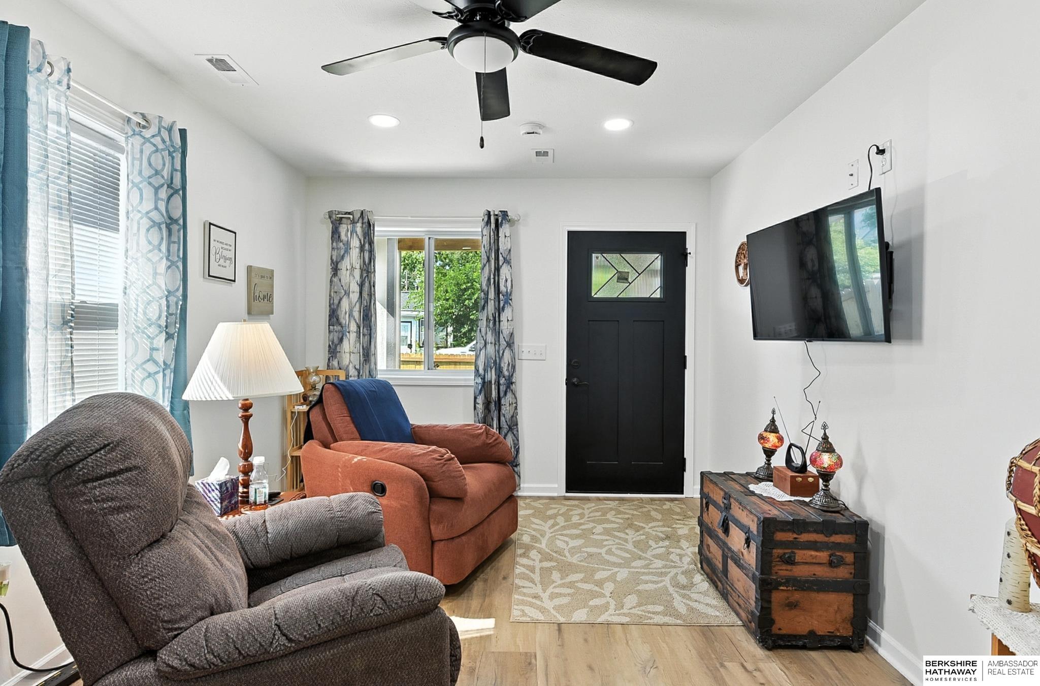 Council Bluffs, Iowa 51501, United States, 3 Bedrooms Bedrooms, ,2 BathroomsBathrooms,Residential,Active,187086