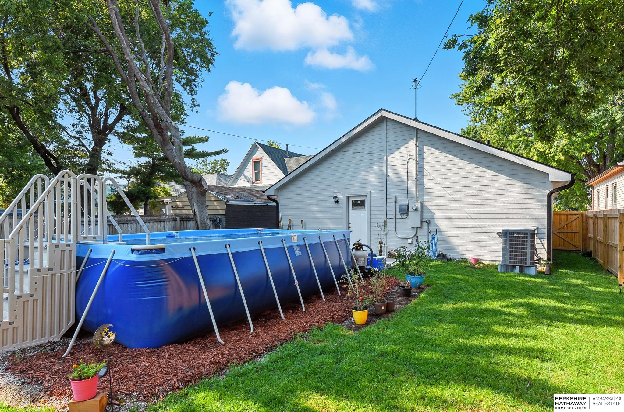 Council Bluffs, Iowa 51501, United States, 3 Bedrooms Bedrooms, ,2 BathroomsBathrooms,Residential,Active,187086