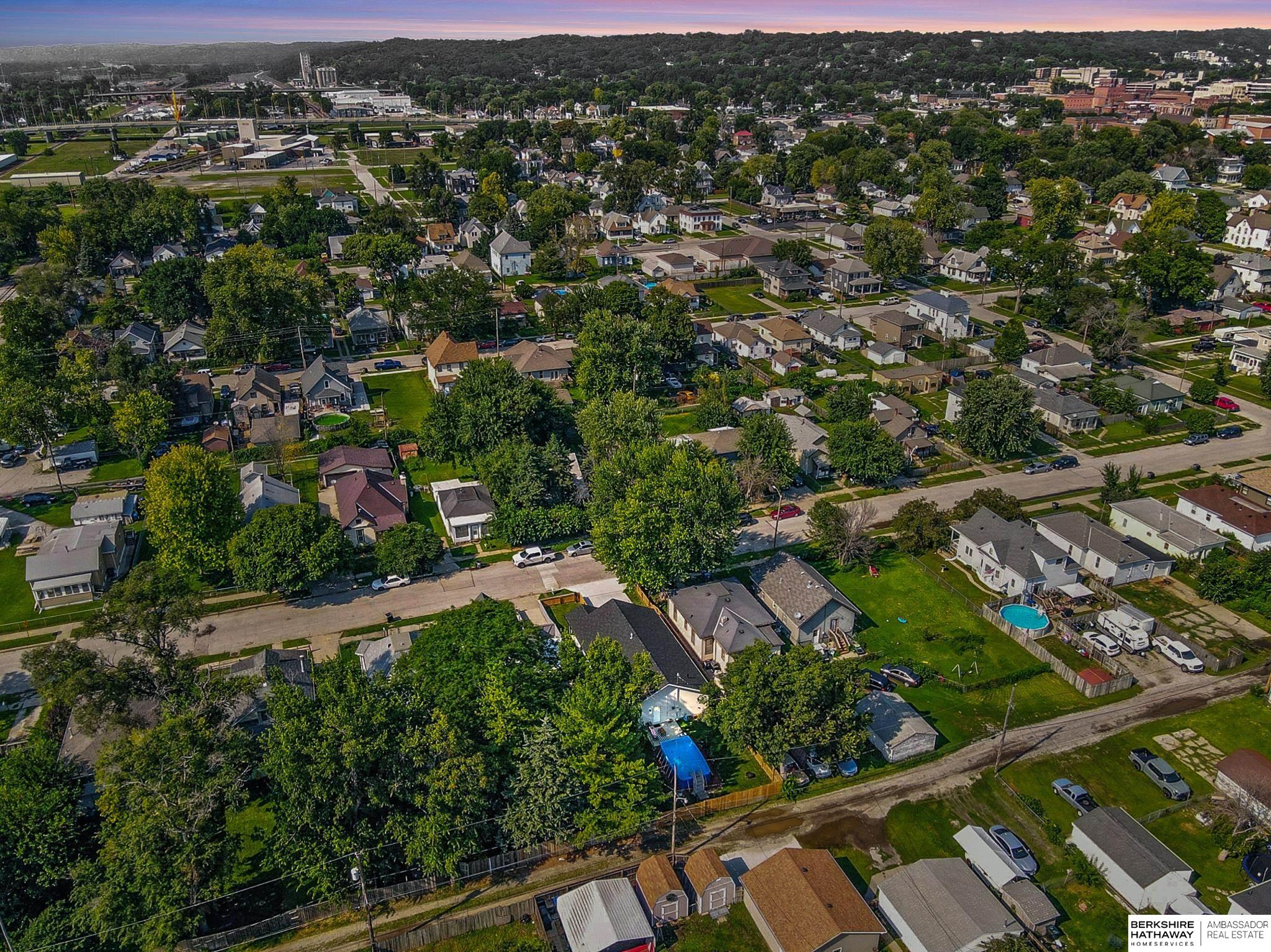 Council Bluffs, Iowa 51501, United States, 3 Bedrooms Bedrooms, ,2 BathroomsBathrooms,Residential,Active,187086