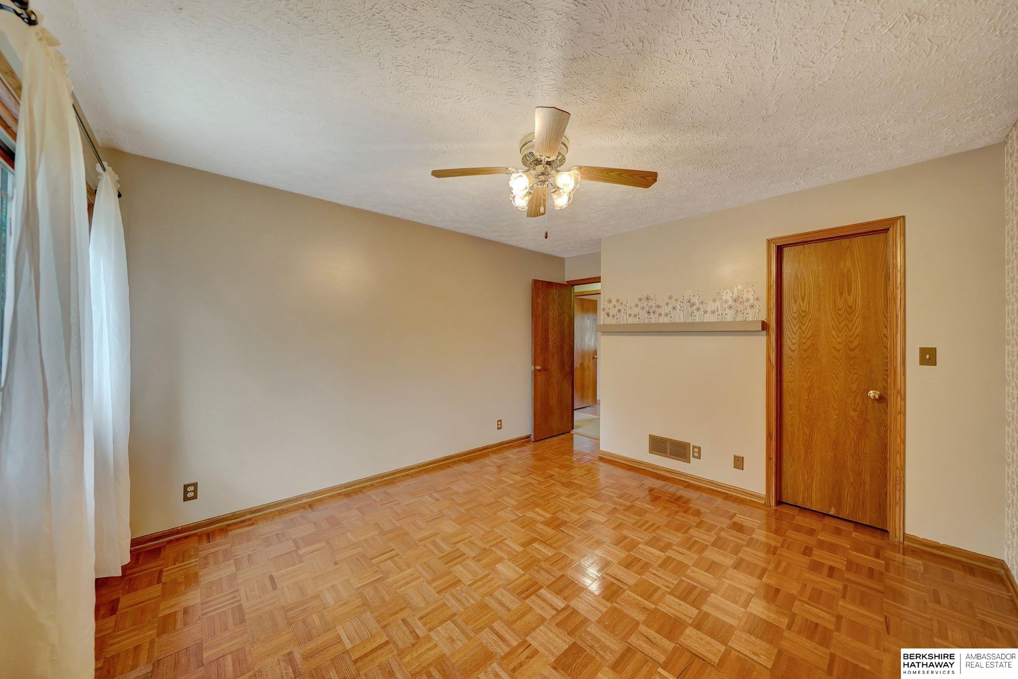 Lincoln, Nebraska 68516, United States, 4 Bedrooms Bedrooms, ,4 BathroomsBathrooms,Residential,Active,224550