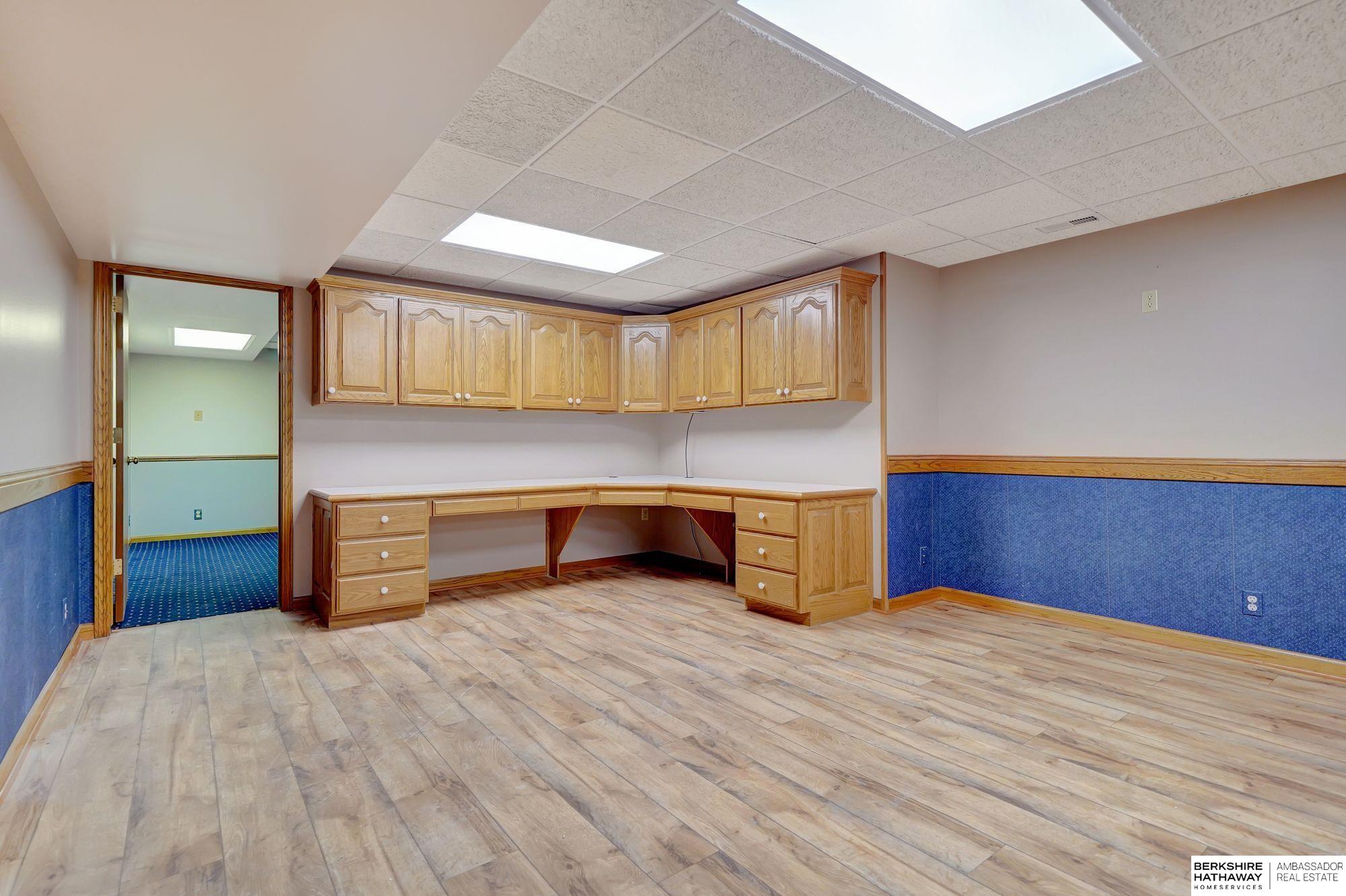 Lincoln, Nebraska 68516, United States, 4 Bedrooms Bedrooms, ,4 BathroomsBathrooms,Residential,Active,224550