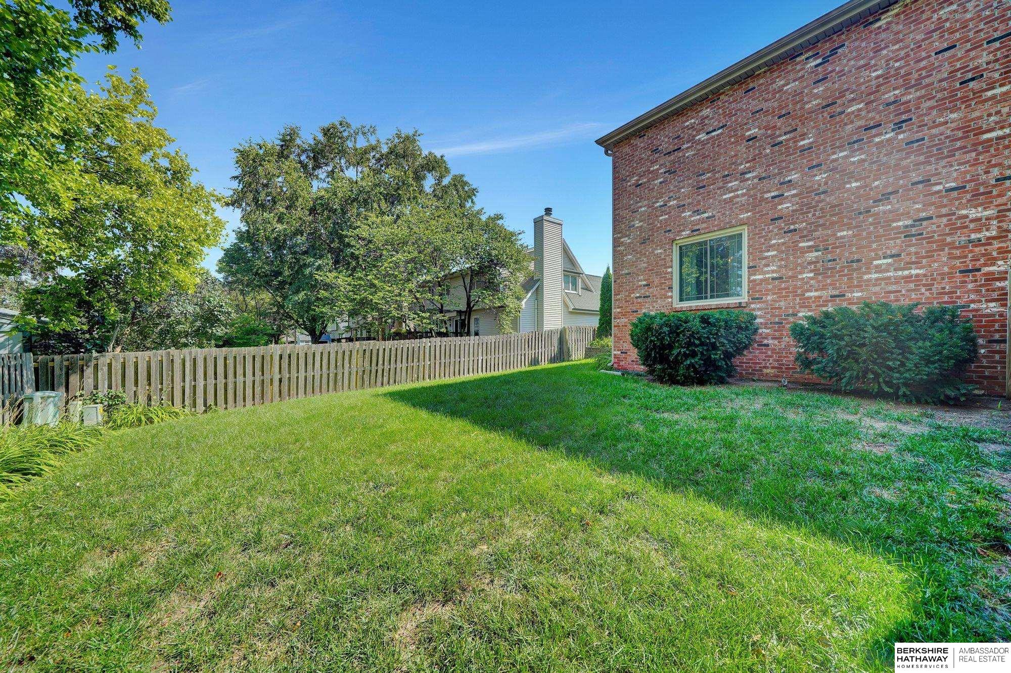 Lincoln, Nebraska 68516, United States, 4 Bedrooms Bedrooms, ,4 BathroomsBathrooms,Residential,Active,224550