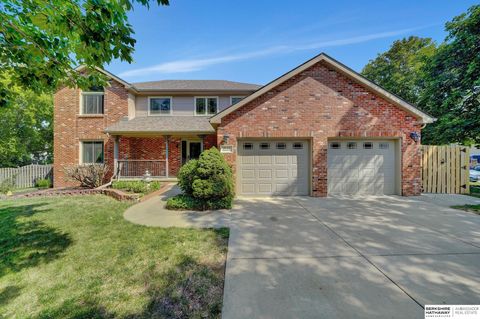 Photo of 4140 Larkwood Road, Lincoln, NE 68516 (MLS # 22528575)