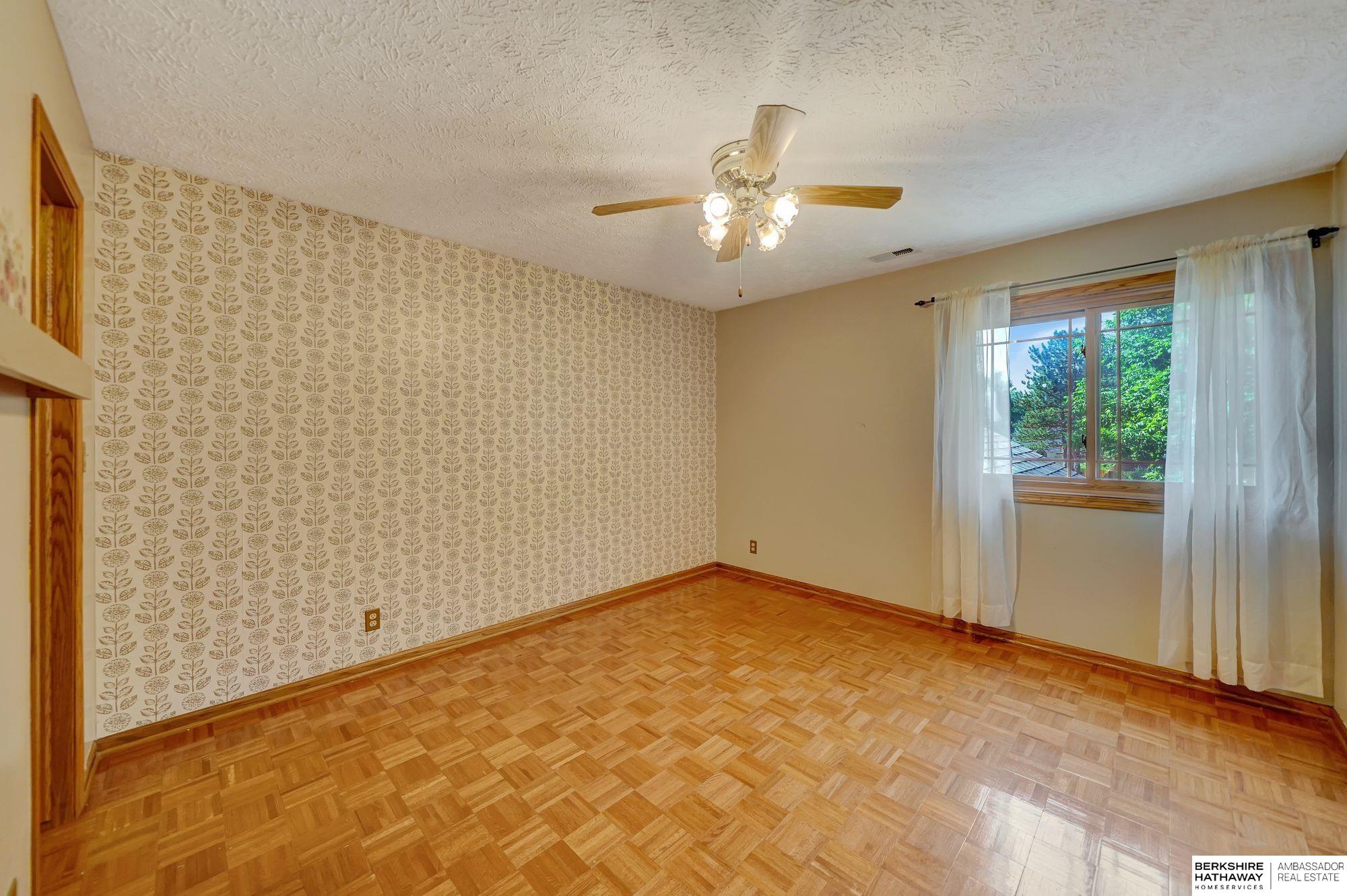 Lincoln, Nebraska 68516, United States, 4 Bedrooms Bedrooms, ,4 BathroomsBathrooms,Residential,Active,224550