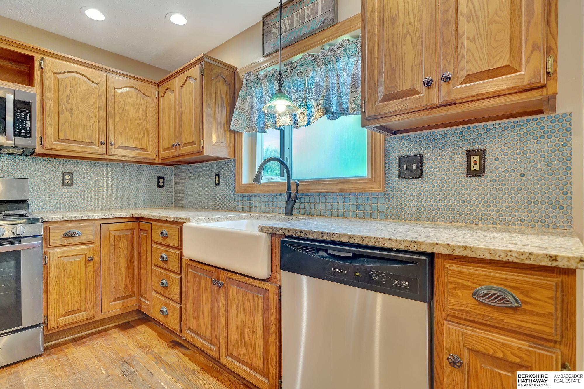 Lincoln, Nebraska 68516, United States, 4 Bedrooms Bedrooms, ,4 BathroomsBathrooms,Residential,Active,224550