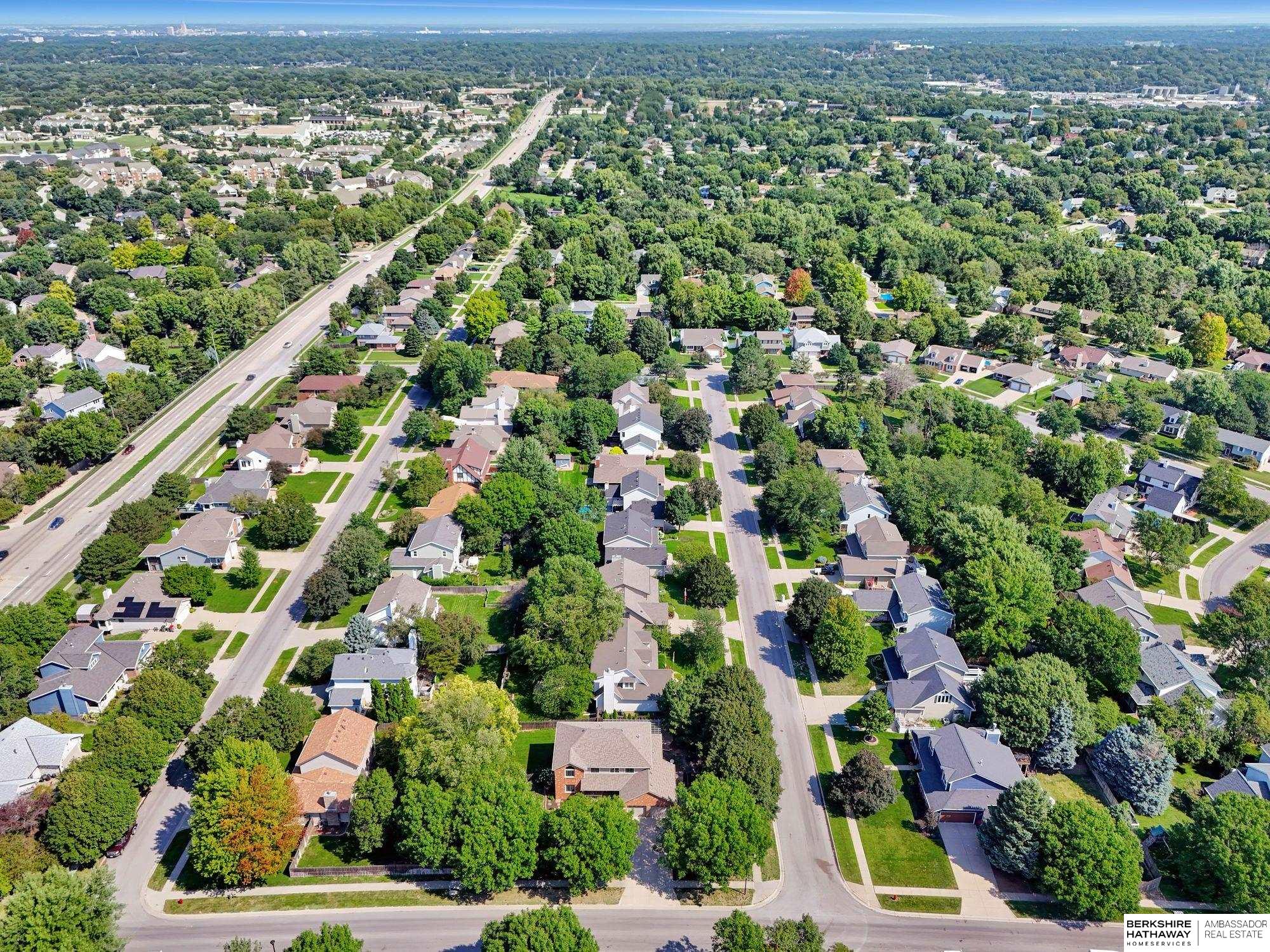Lincoln, Nebraska 68516, United States, 4 Bedrooms Bedrooms, ,4 BathroomsBathrooms,Residential,Active,224550