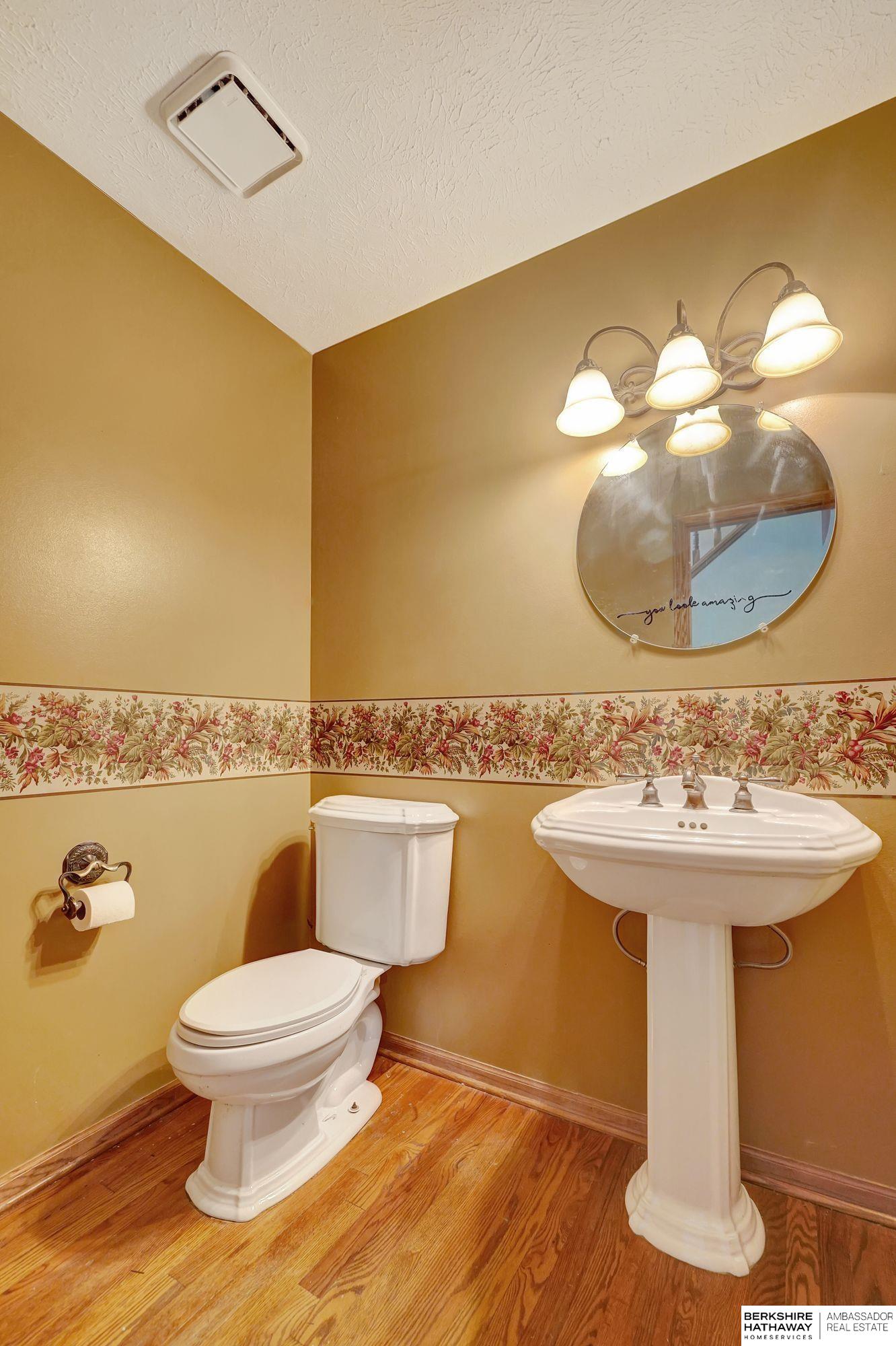 Lincoln, Nebraska 68516, United States, 4 Bedrooms Bedrooms, ,4 BathroomsBathrooms,Residential,Active,224550