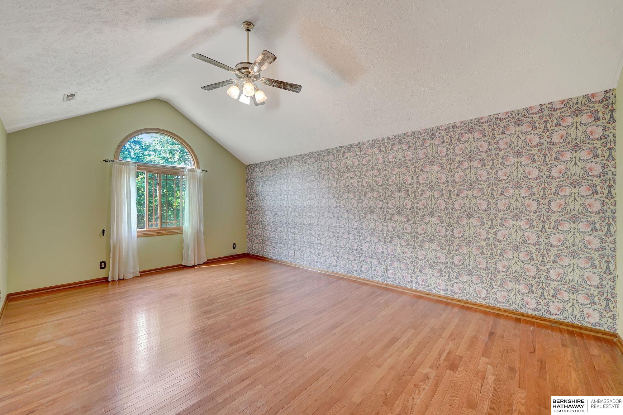 Lincoln, Nebraska 68516, United States, 4 Bedrooms Bedrooms, ,4 BathroomsBathrooms,Residential,Active,224550