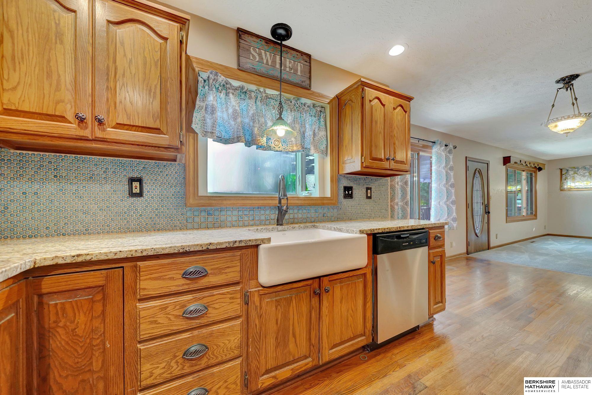 Lincoln, Nebraska 68516, United States, 4 Bedrooms Bedrooms, ,4 BathroomsBathrooms,Residential,Active,224550