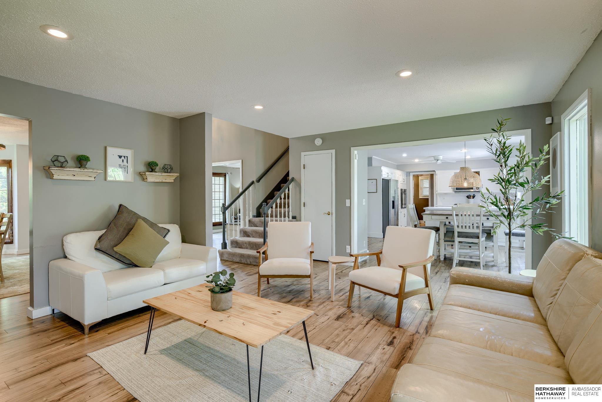 Omaha, Nebraska 68118, United States, 5 Bedrooms Bedrooms, ,3 BathroomsBathrooms,Residential,Active,217366