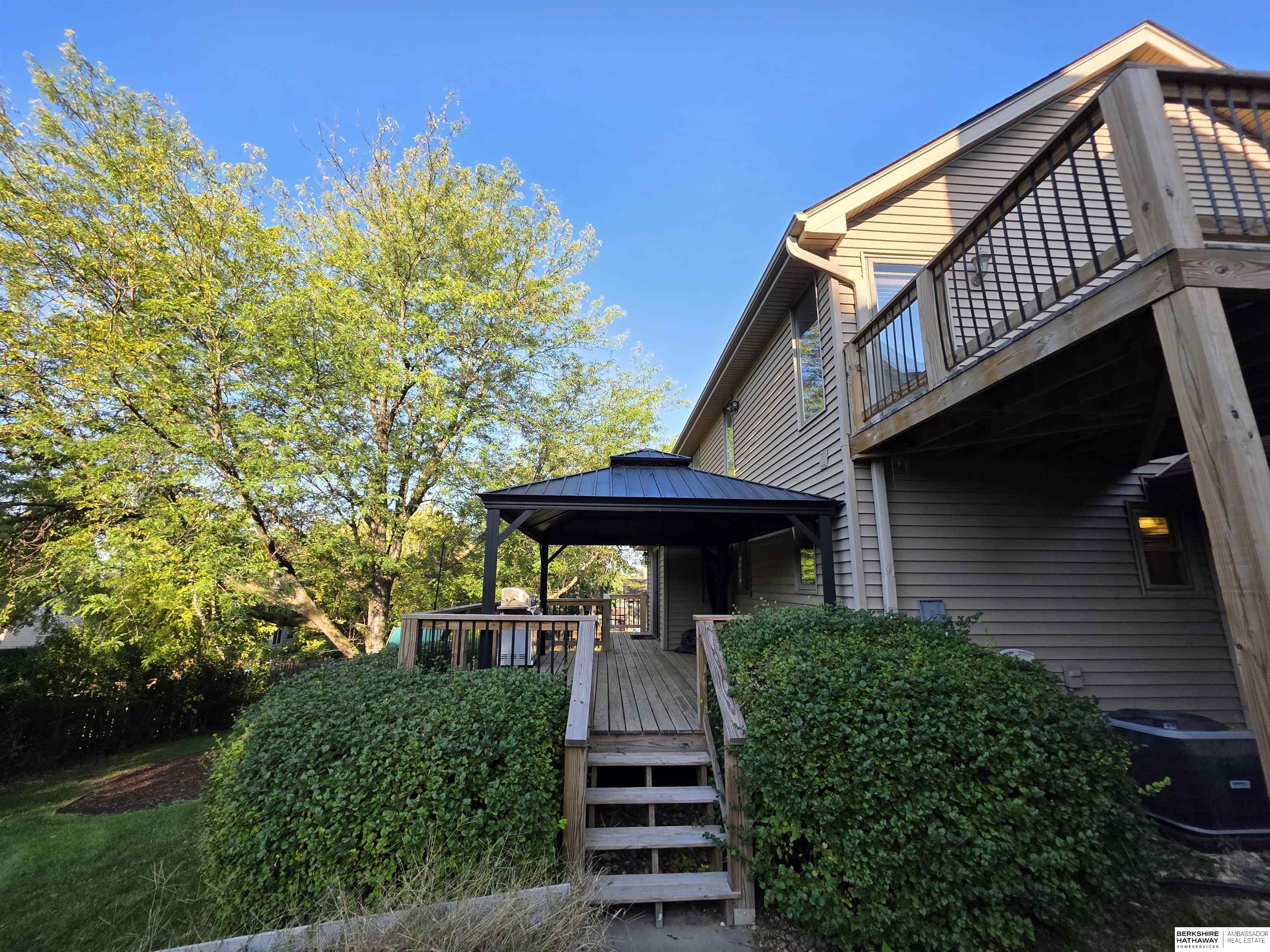 Omaha, Nebraska 68118, United States, 5 Bedrooms Bedrooms, ,3 BathroomsBathrooms,Residential,Active,217366