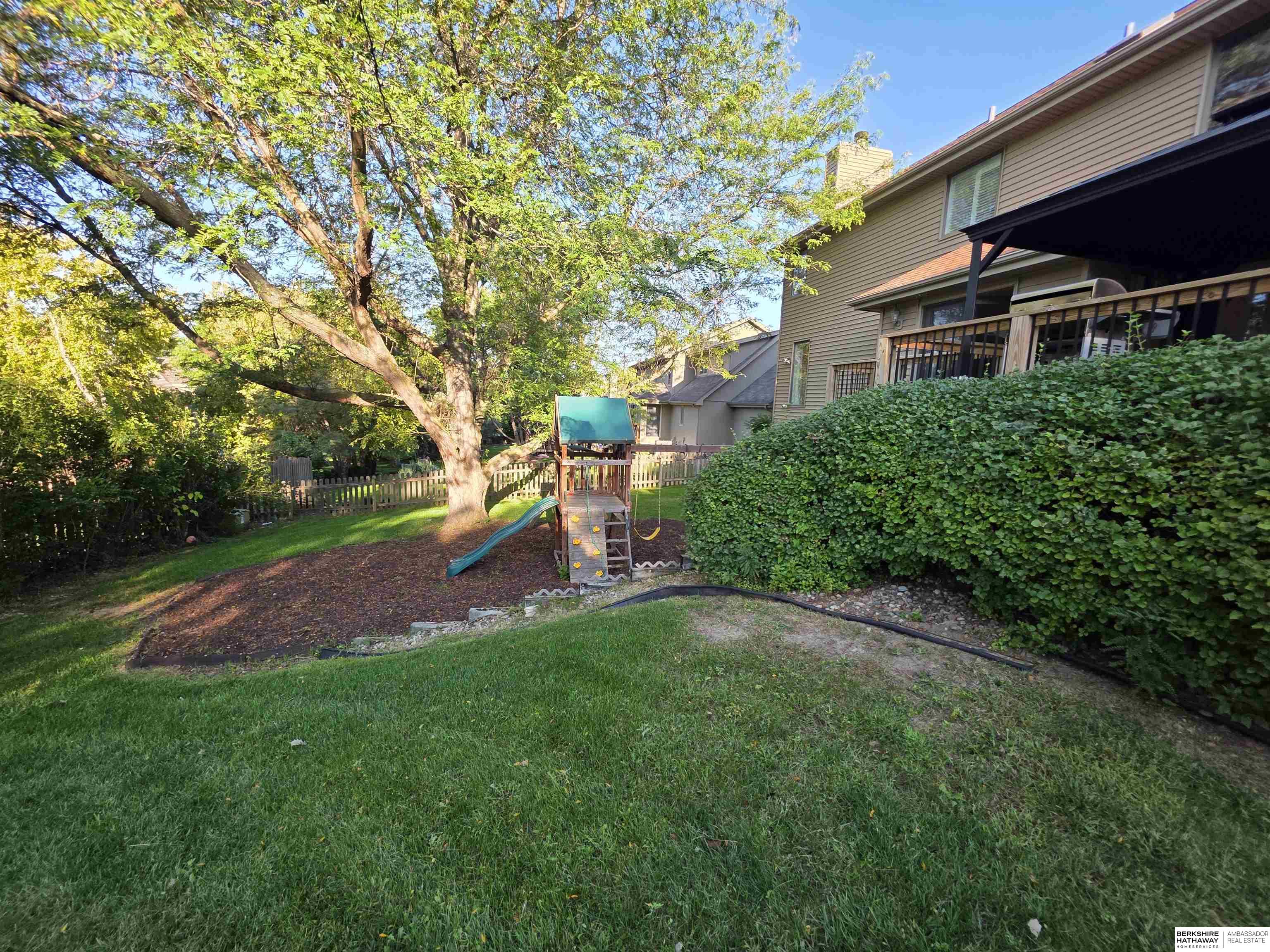 Omaha, Nebraska 68118, United States, 5 Bedrooms Bedrooms, ,3 BathroomsBathrooms,Residential,Active,217366