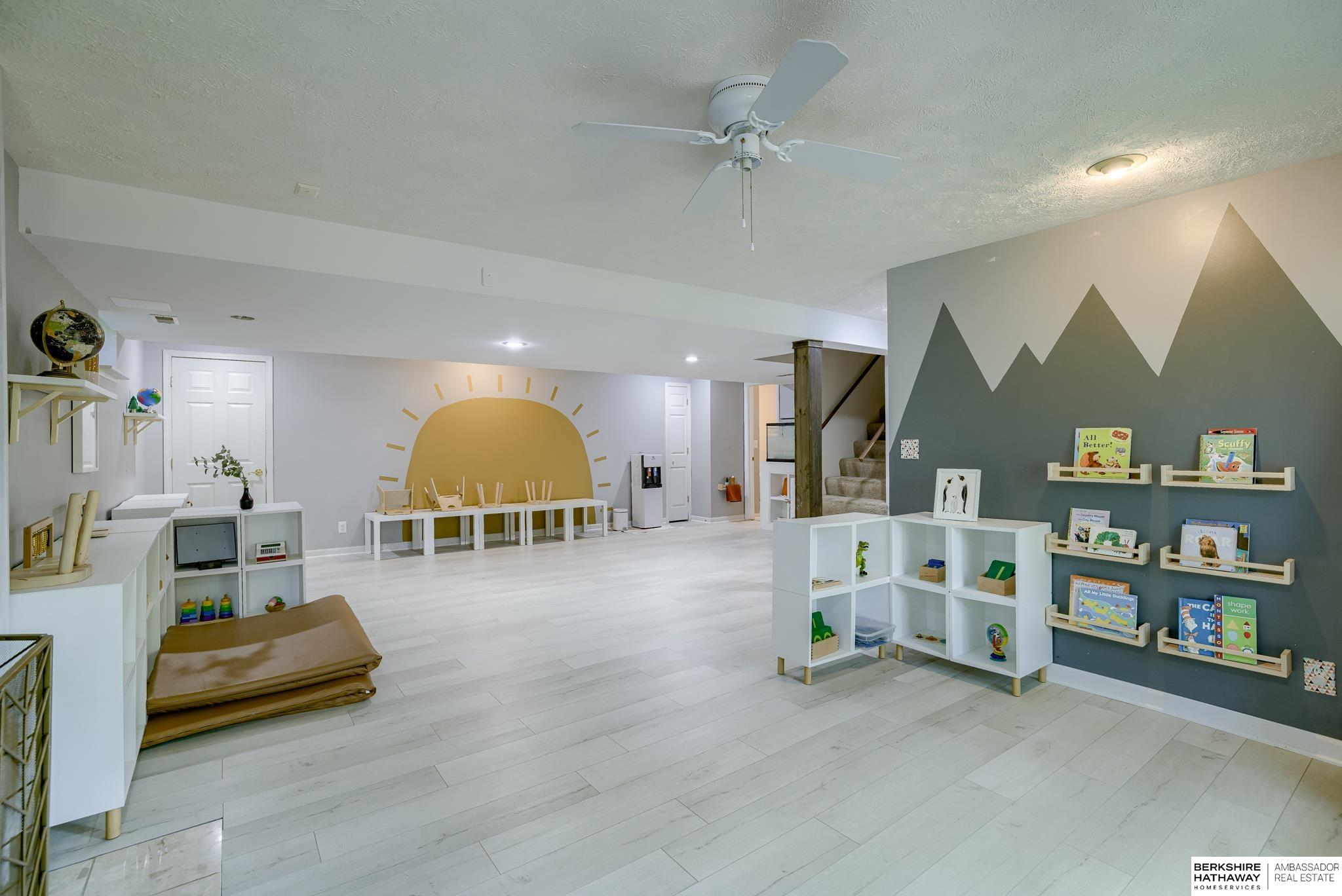 Omaha, Nebraska 68118, United States, 5 Bedrooms Bedrooms, ,3 BathroomsBathrooms,Residential,Active,217366