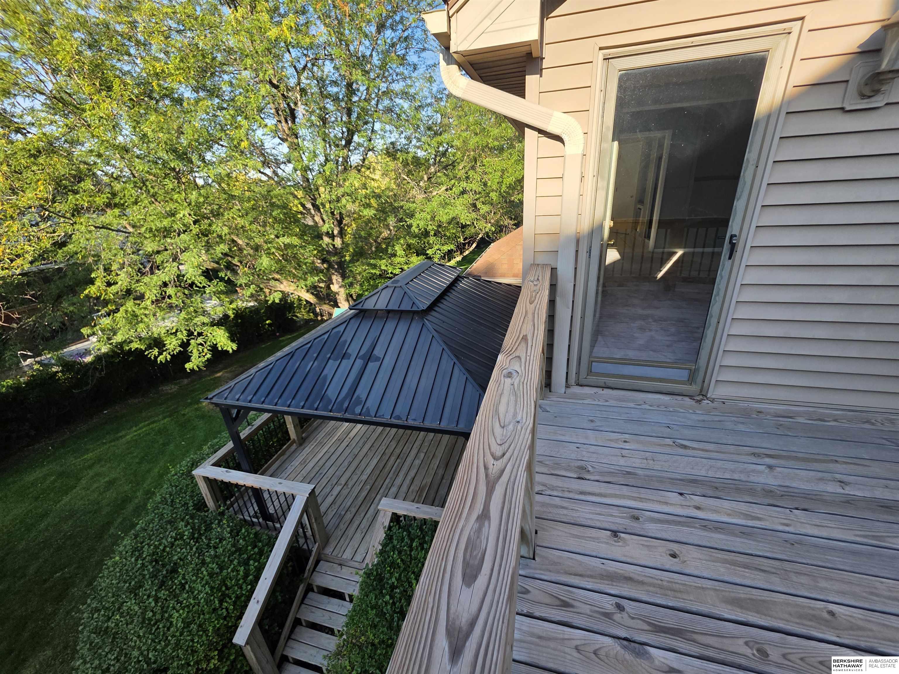 Omaha, Nebraska 68118, United States, 5 Bedrooms Bedrooms, ,3 BathroomsBathrooms,Residential,Active,217366