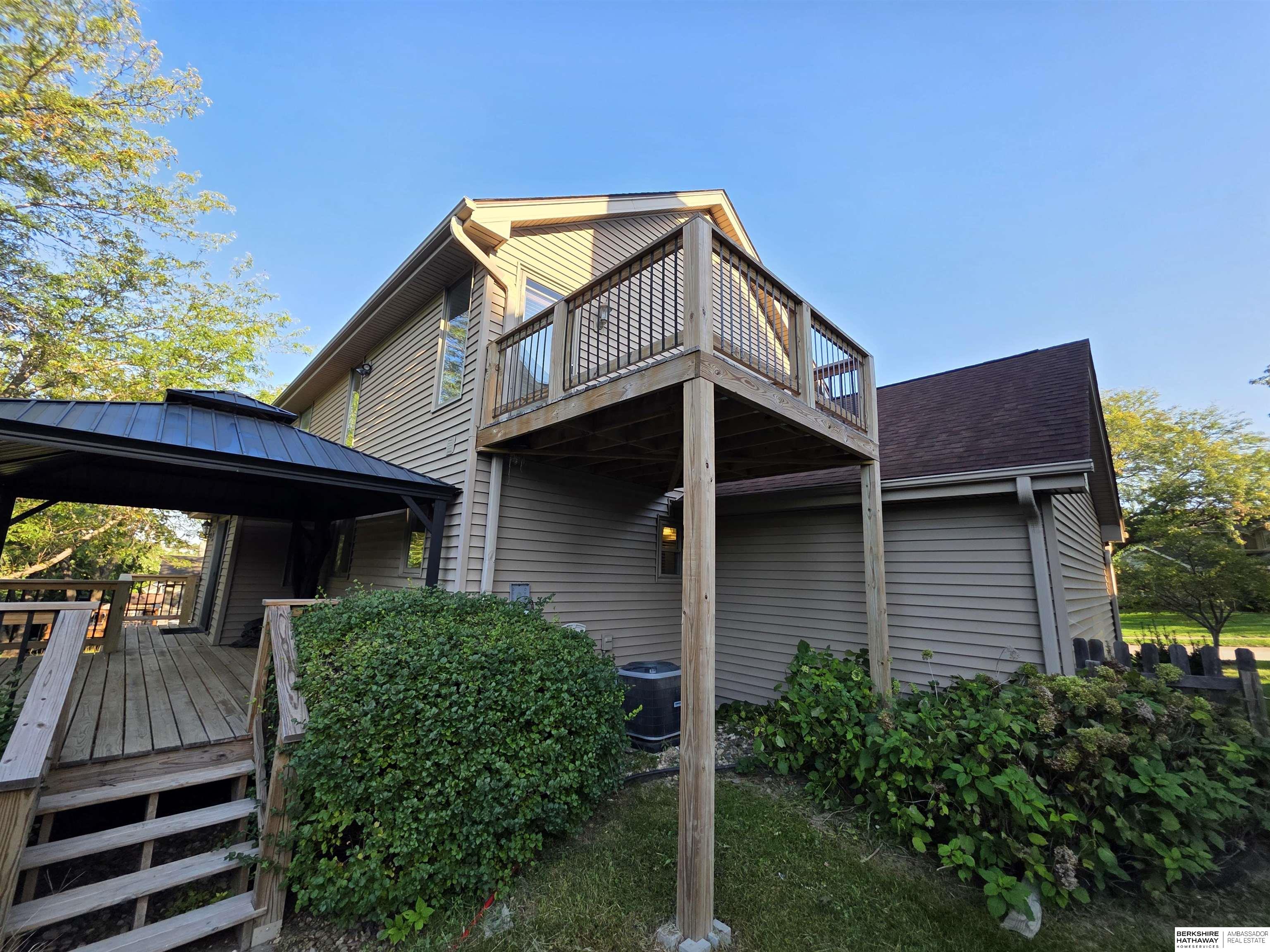 Omaha, Nebraska 68118, United States, 5 Bedrooms Bedrooms, ,3 BathroomsBathrooms,Residential,Active,217366