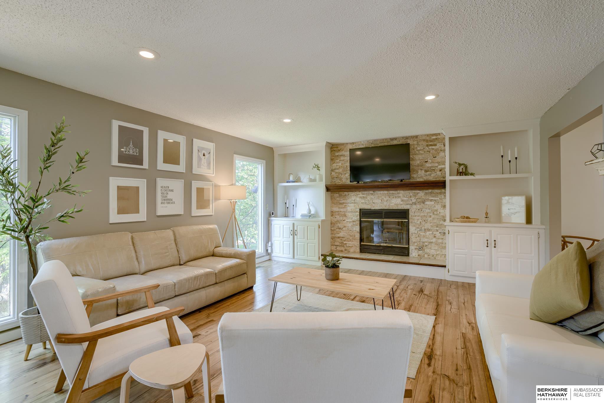 Omaha, Nebraska 68118, United States, 5 Bedrooms Bedrooms, ,3 BathroomsBathrooms,Residential,Active,217366