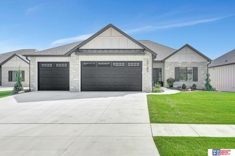Photo of 9745 Hillcrest Trail, Lincoln, NE 68520 (MLS # 22525904)