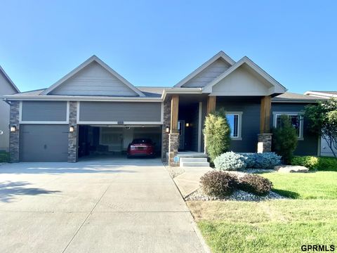 Photo of 16214 Whitmore Street, Bennington, NE 68007 (MLS # 22606844)