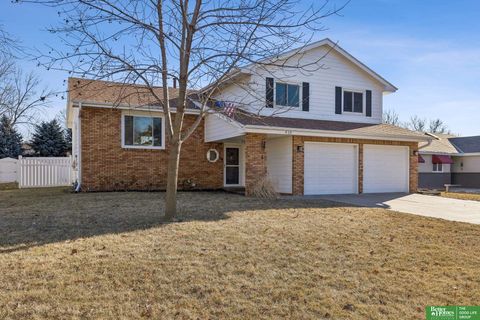 Photo of 410 Sherwood Drive, Gretna, NE 68028 (MLS # 22602822)