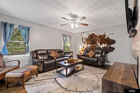 Photo of 1018 3rd Avenue, Plattsmouth, NE 68048 (MLS # 22617657)