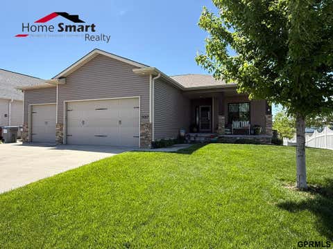 Photo of 5017 Beckys Way, Lincoln, NE 68514 (MLS # 22613336)