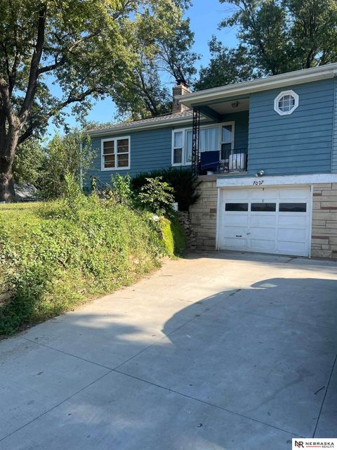 Photo of 7027 Irvington Road, Omaha, NE 68122 (MLS # 22606396)