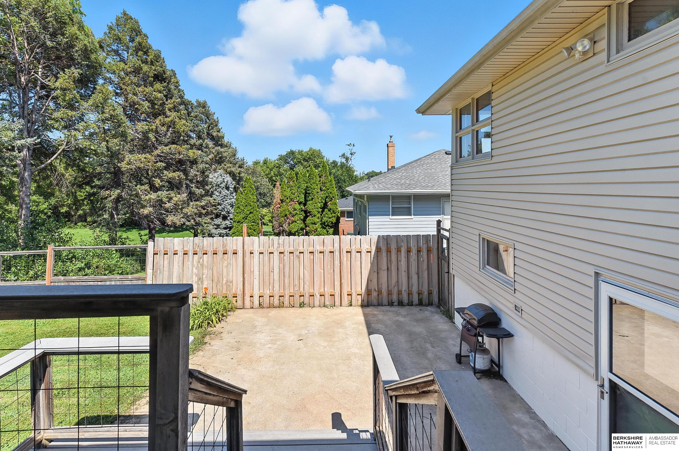 Omaha, Nebraska 68105, United States, 4 Bedrooms Bedrooms, ,3 BathroomsBathrooms,Residential,Active,187297