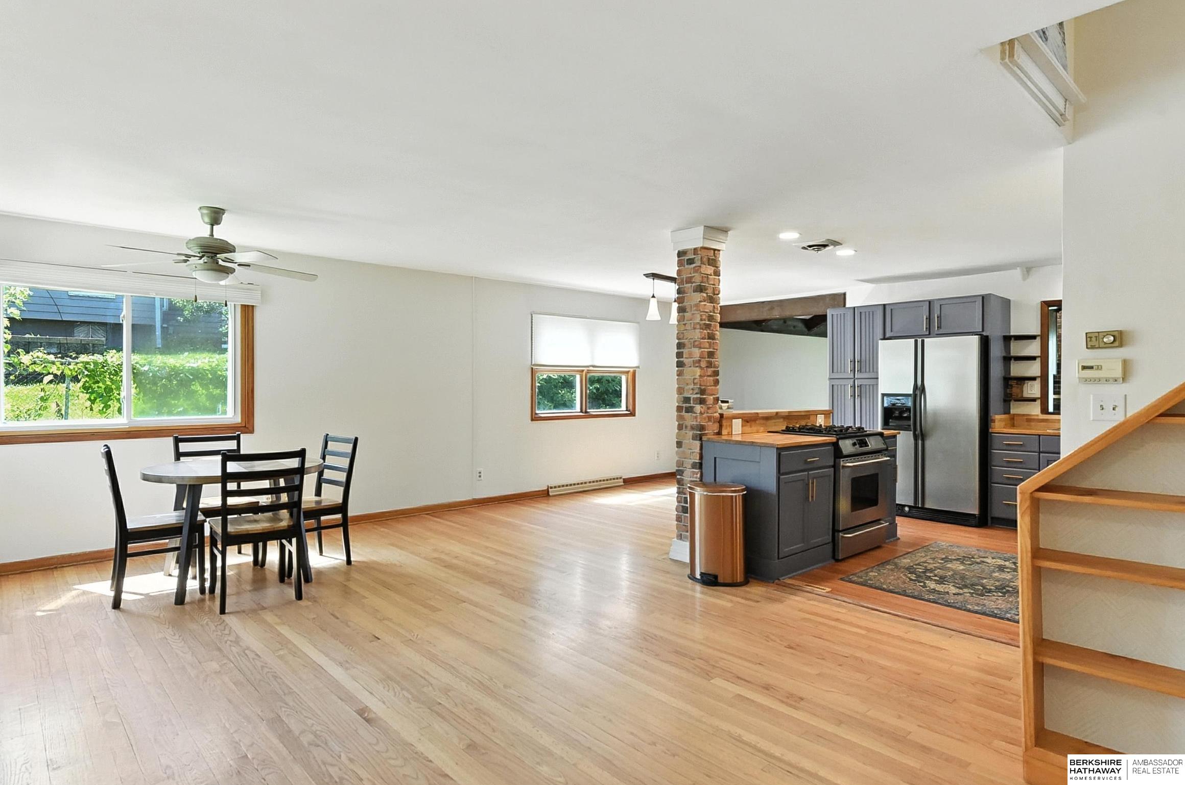 Omaha, Nebraska 68105, United States, 4 Bedrooms Bedrooms, ,3 BathroomsBathrooms,Residential,Active,187297