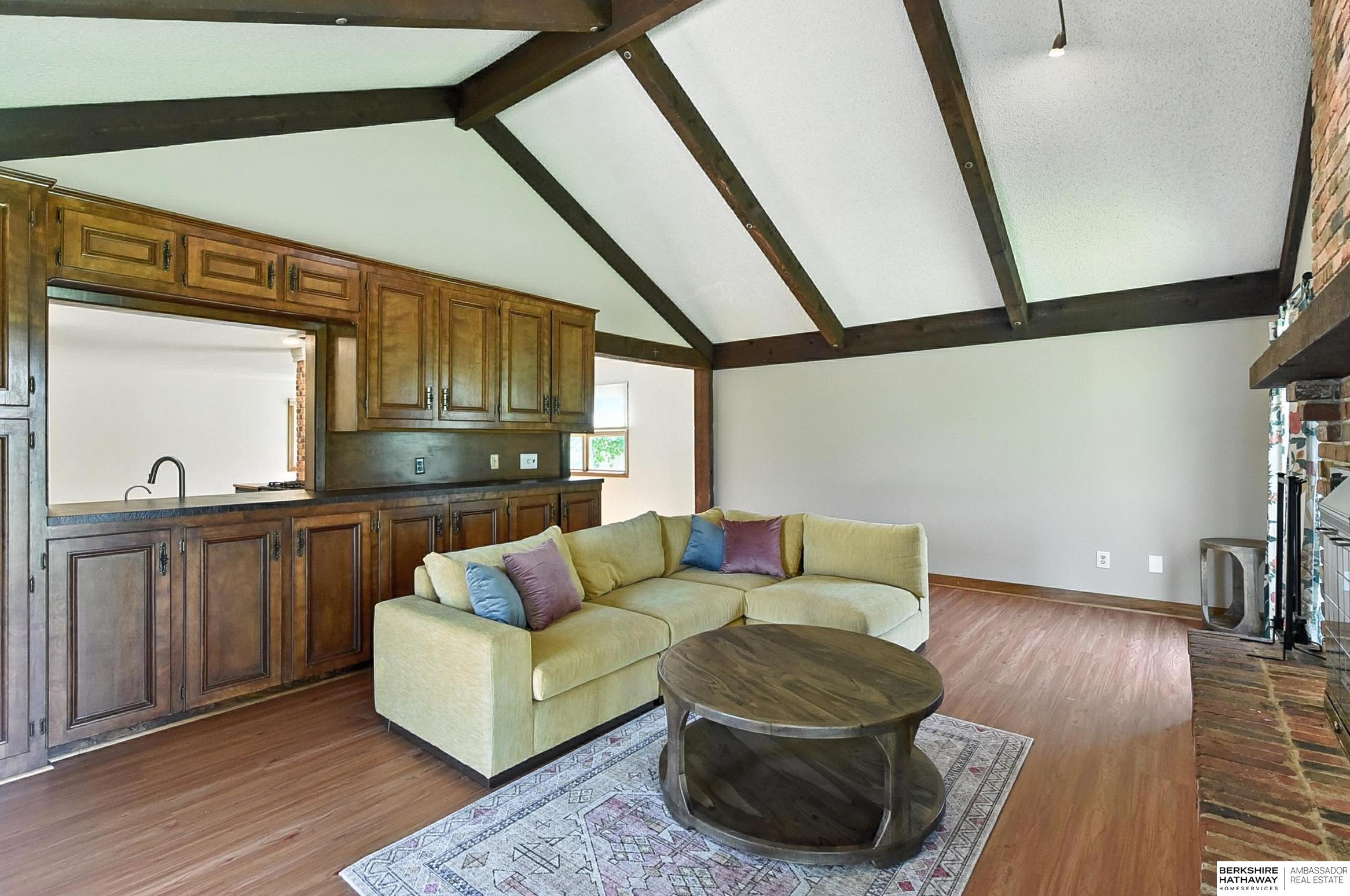 Omaha, Nebraska 68105, United States, 4 Bedrooms Bedrooms, ,3 BathroomsBathrooms,Residential,Active,187297