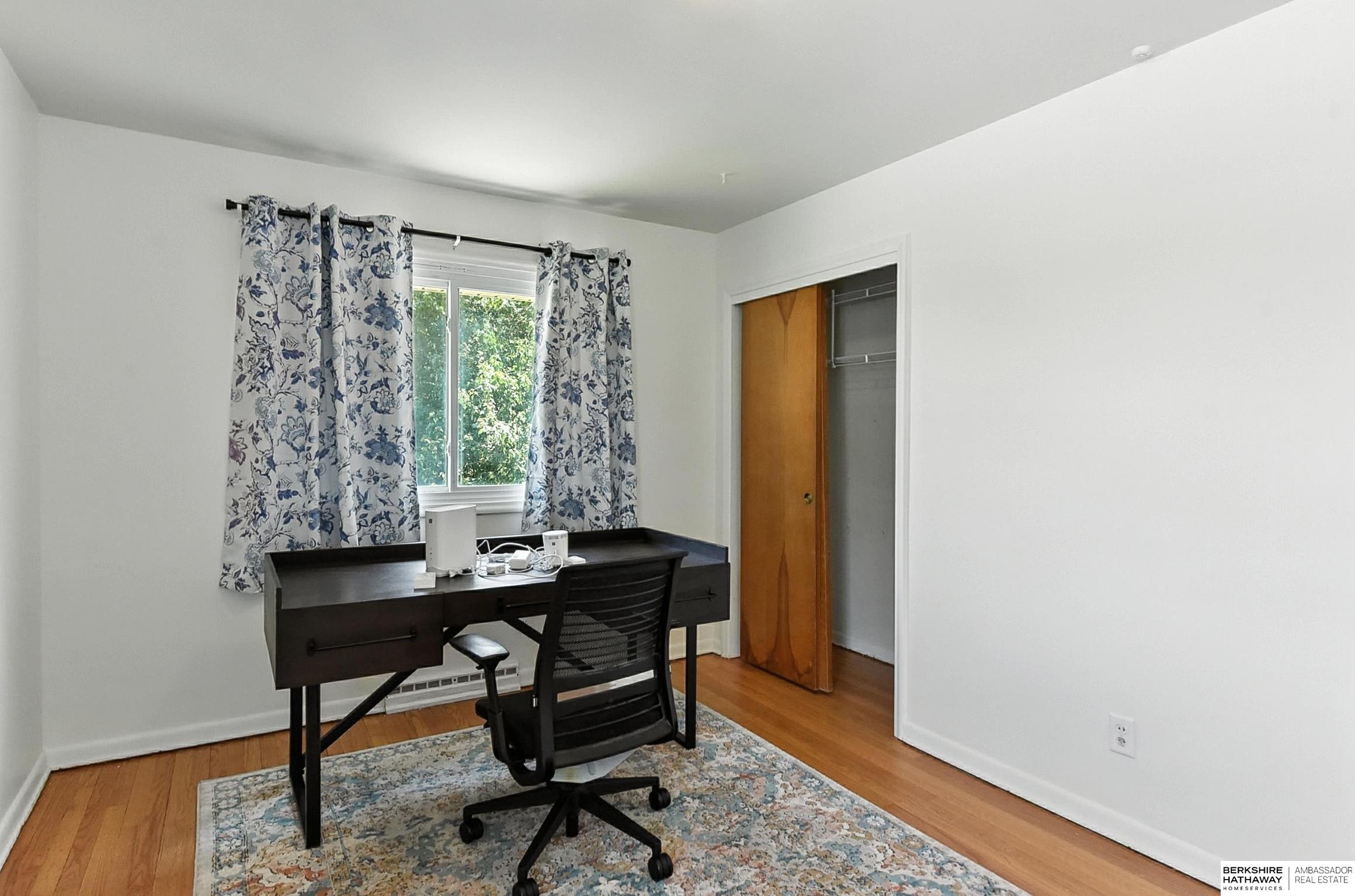 Omaha, Nebraska 68105, United States, 4 Bedrooms Bedrooms, ,3 BathroomsBathrooms,Residential,Active,187297