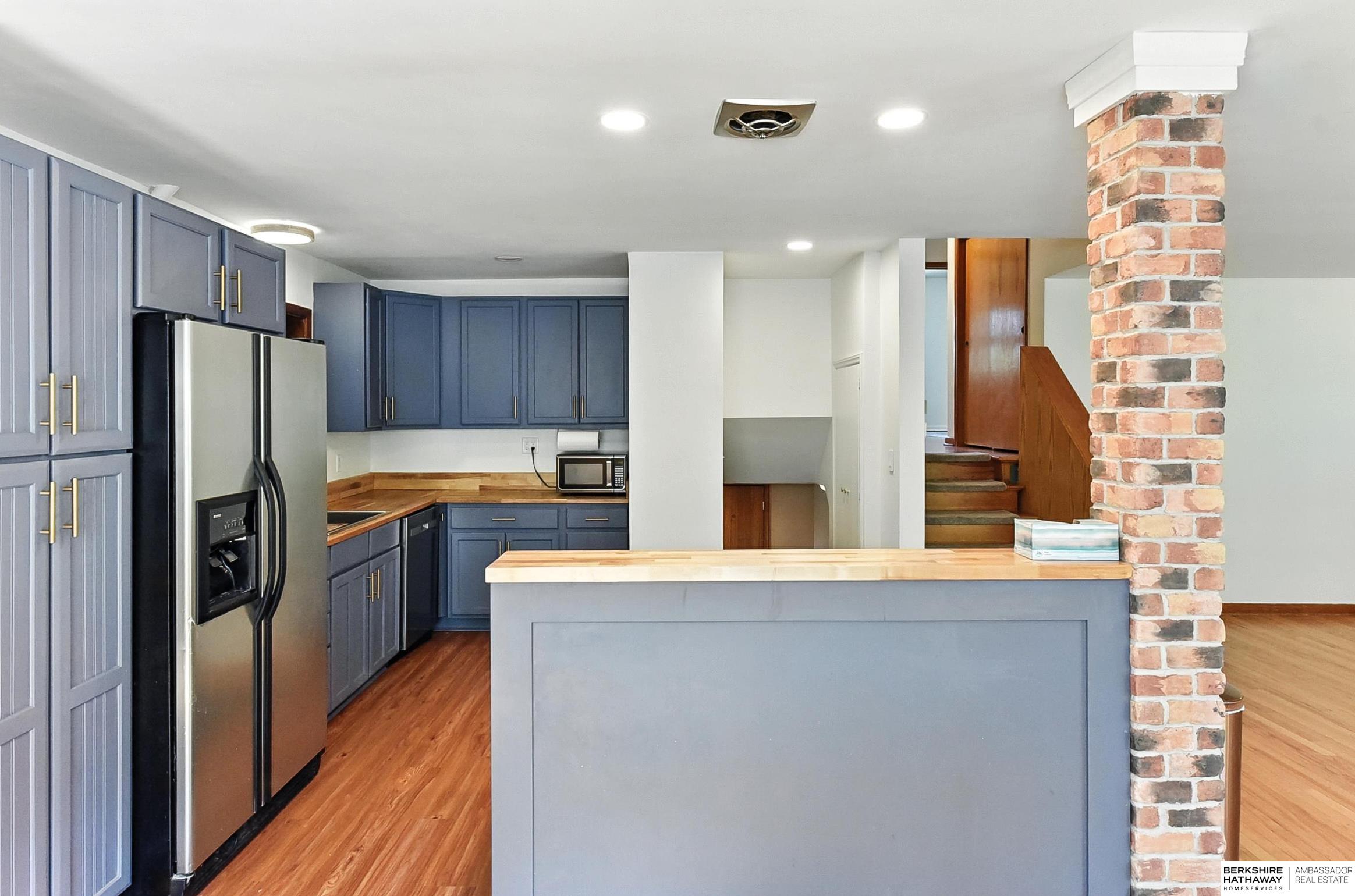 Omaha, Nebraska 68105, United States, 4 Bedrooms Bedrooms, ,3 BathroomsBathrooms,Residential,Active,187297