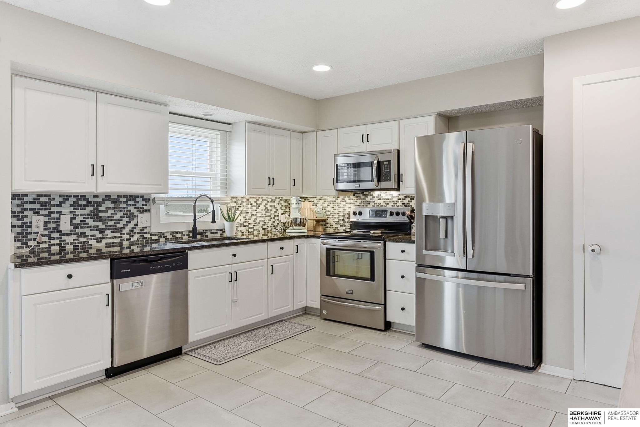 Omaha, Nebraska 68144, United States, 3 Bedrooms Bedrooms, ,2 BathroomsBathrooms,Residential,Active,235702